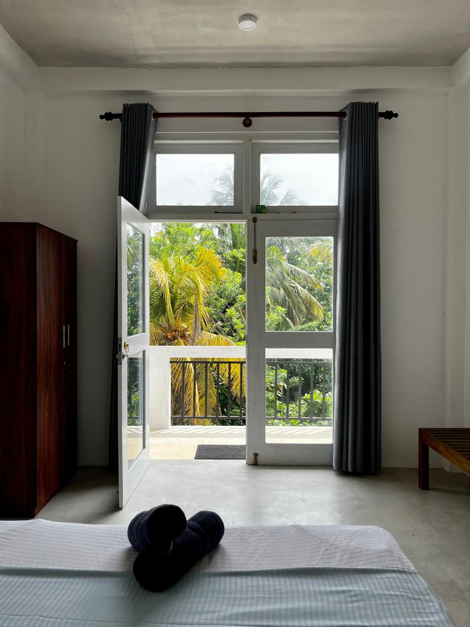 Sunny Souls Hotel Mirissa Buitenkant foto
