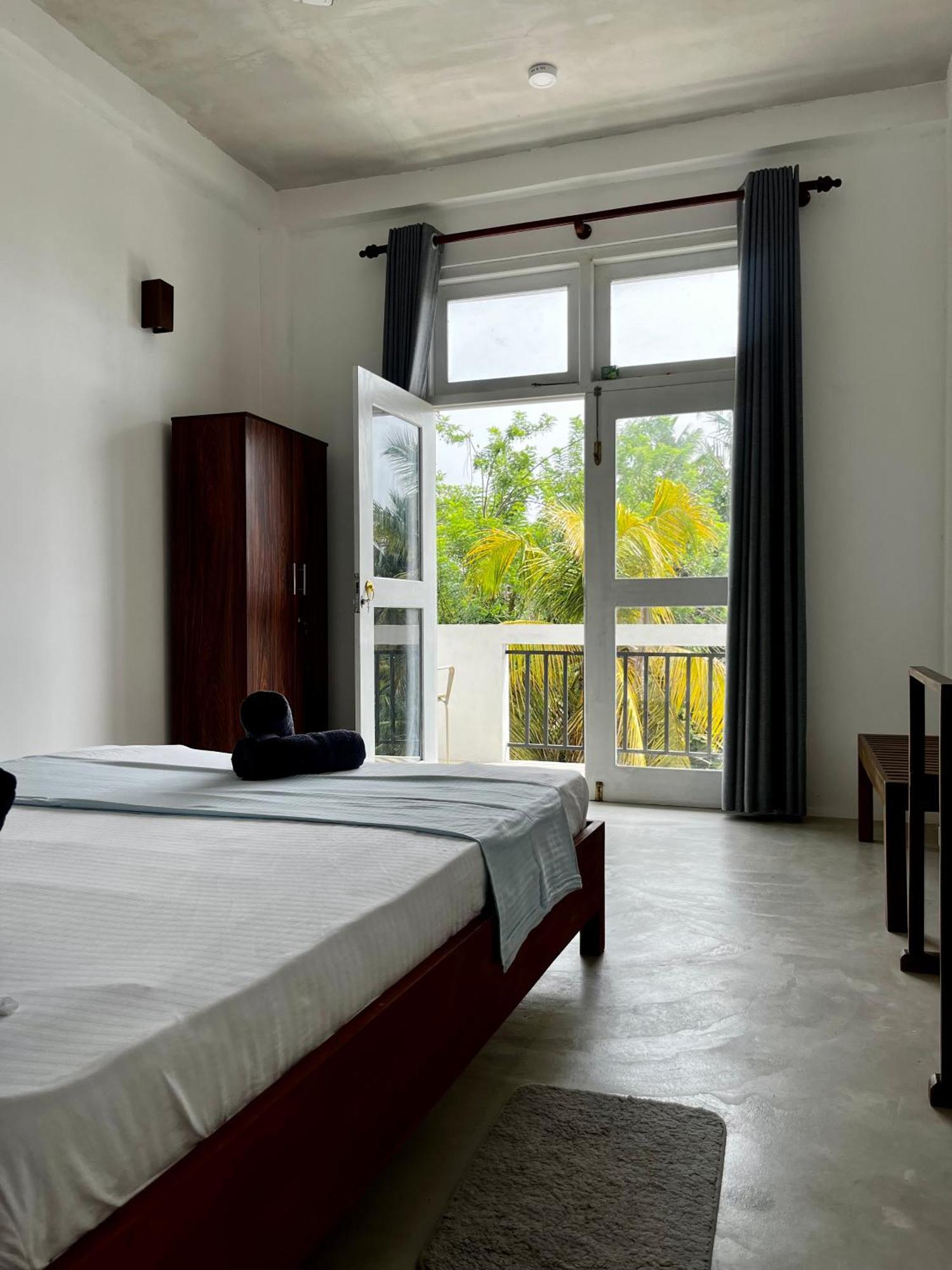 Sunny Souls Hotel Mirissa Buitenkant foto